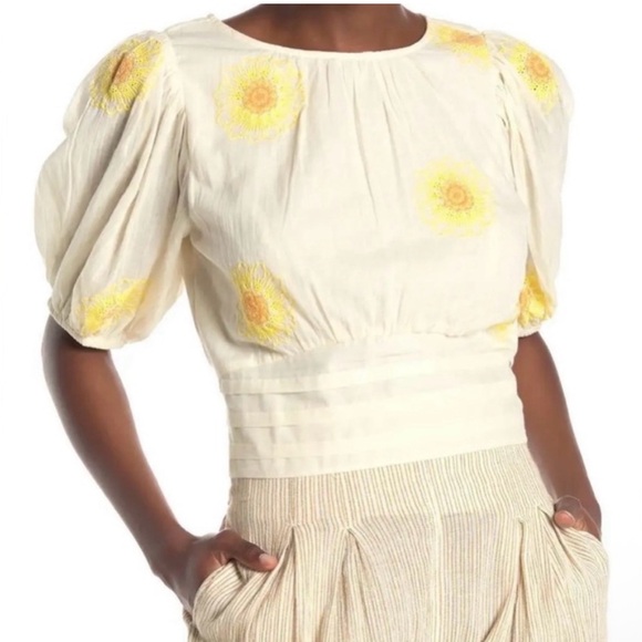 Free People Tops - Free people ivory my girl embroidered cropped blouse smocked waist sunflowers